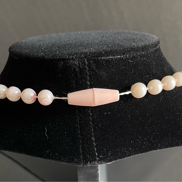 Vintage White & Pink Snap Closure Plastic Bead Necklace - Picture 3 of 5